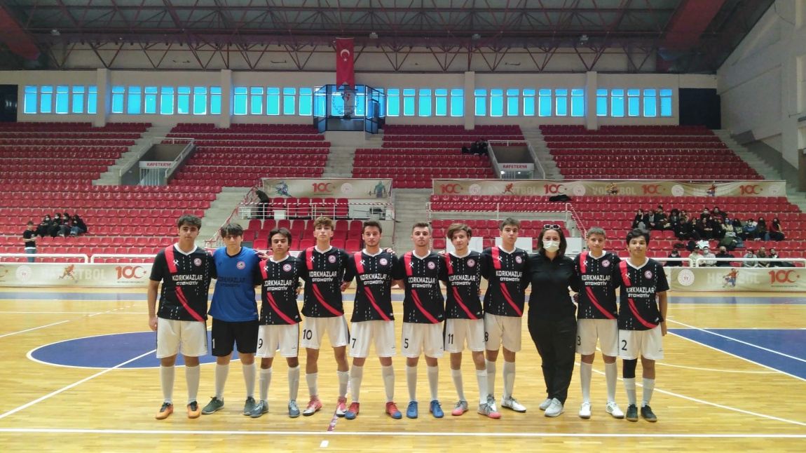Futbol ve Futsal Takımlarımız Grup Müsabakalarındaki İlk Maçlar İçin Sahaya Çıktılar.